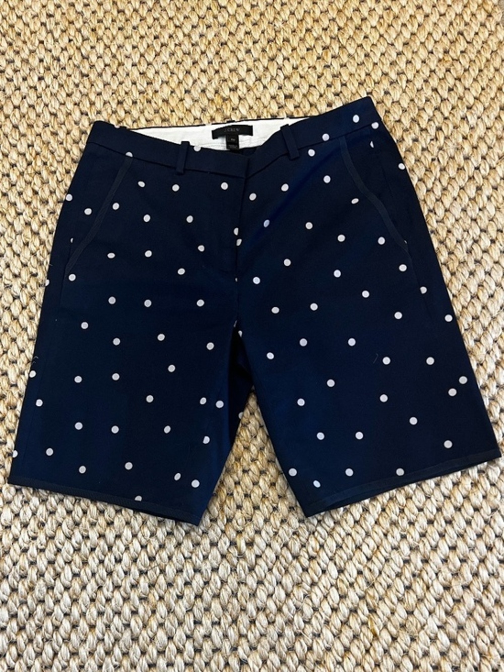 J. Crew Navy with White Polka Dot Walking Shorts Sz 00 Classic Summer, preppy